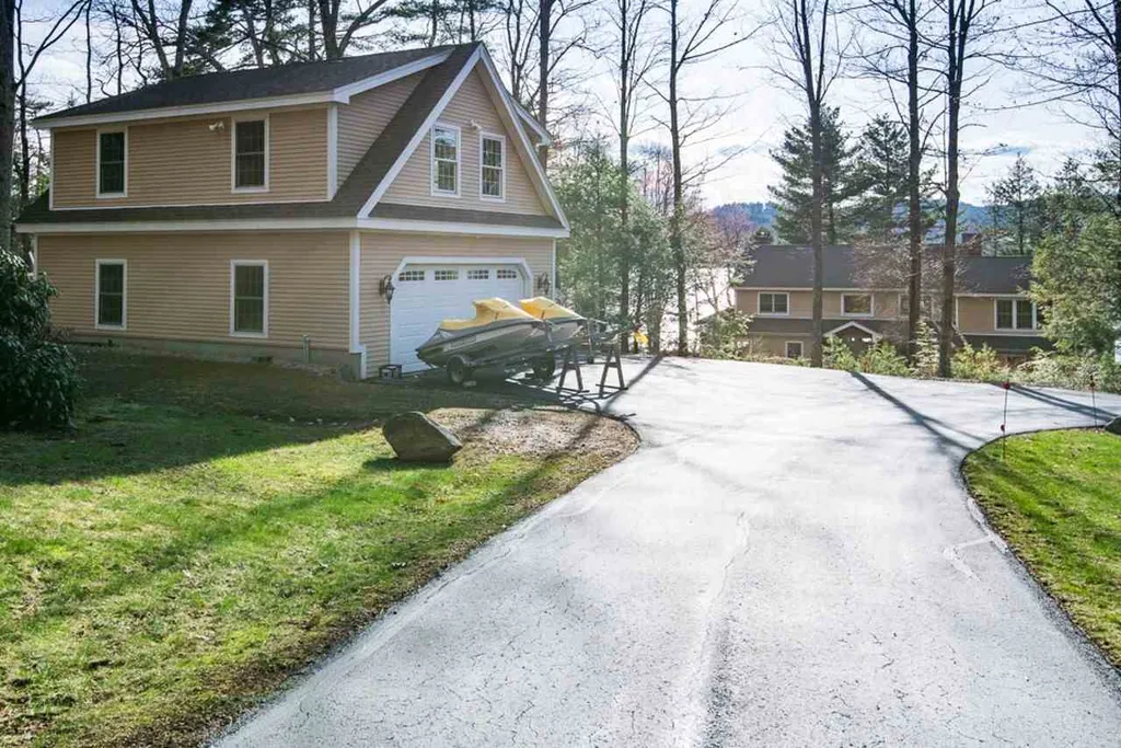 328 Redding Lane Moultonborough NH 03254
