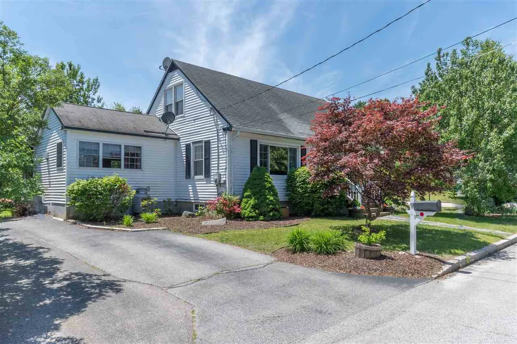 9 Fernand Street Manchester NH 03103