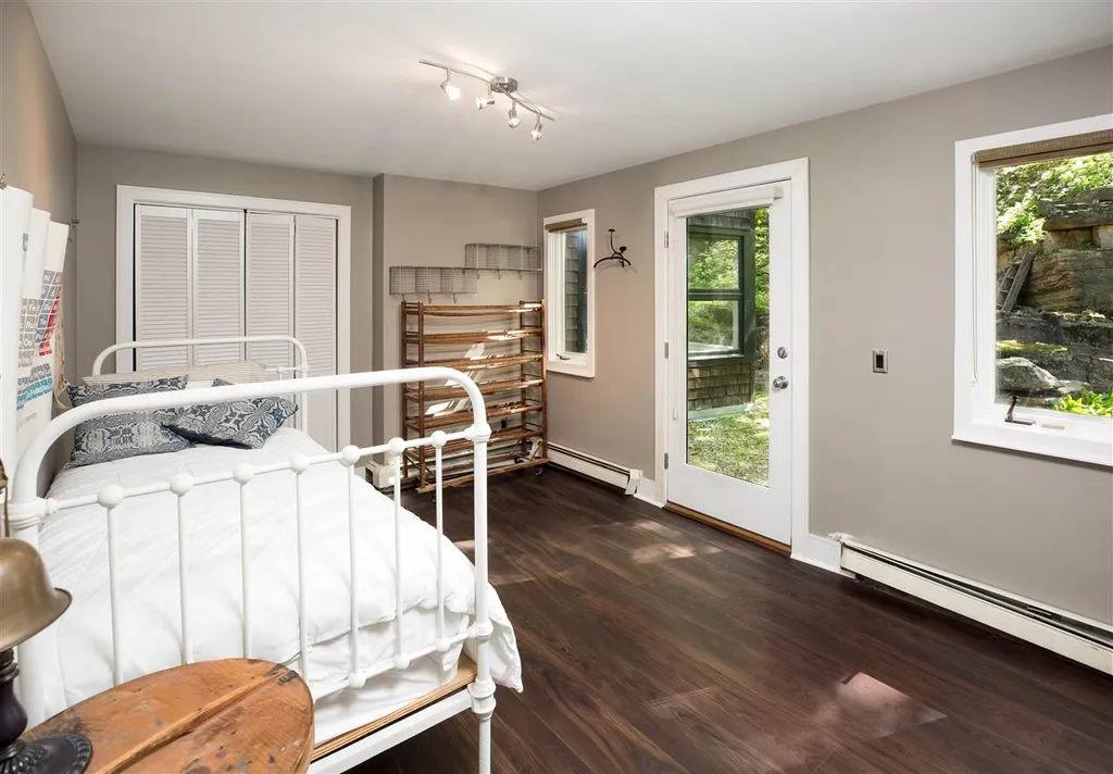 56 Crescent Terrace Burlington VT 05401