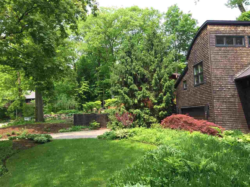 56 Crescent Terrace Burlington VT 05401