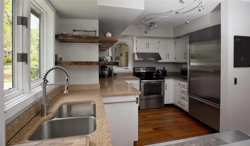56 Crescent Terrace Burlington VT 05401