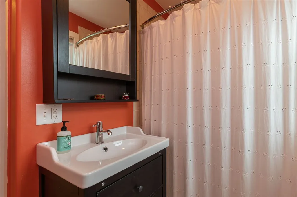 161 Thornton Street Portsmouth NH 03801