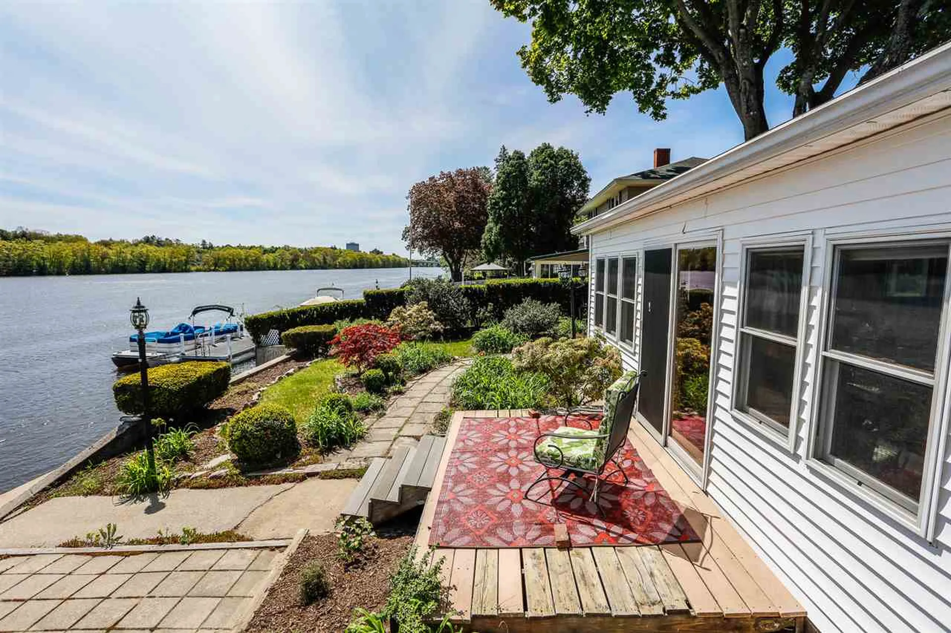 305 Stark Lane Manchester NH 03102