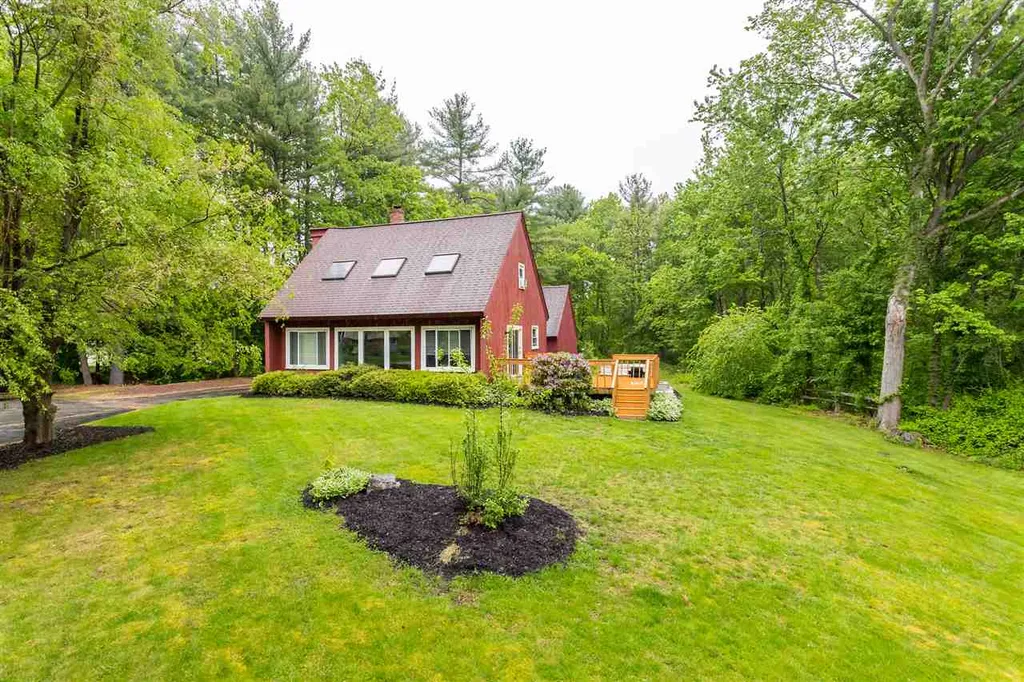 10 Moulton Avenue Greenland NH 03840