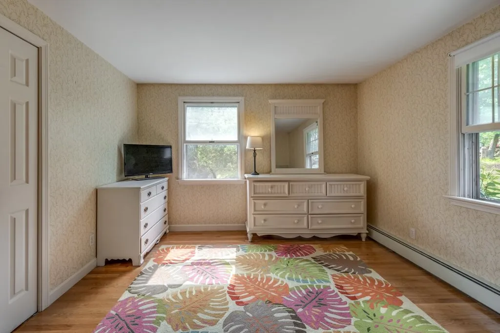 183 Derry Road Chester NH 03036