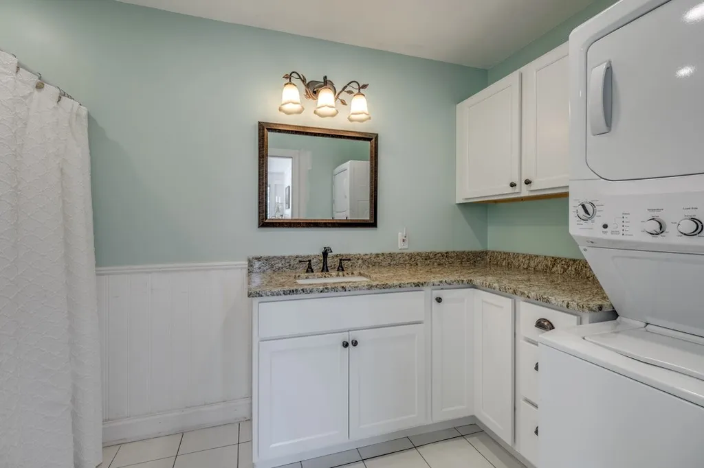 183 Derry Road Chester NH 03036