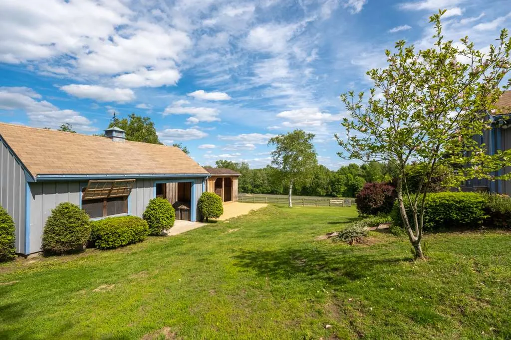 183 Derry Road Chester NH 03036