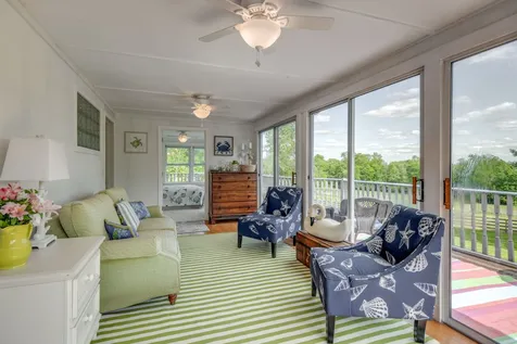 183 Derry Road Chester NH 03036