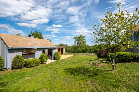 183 Derry Road Chester NH 03036