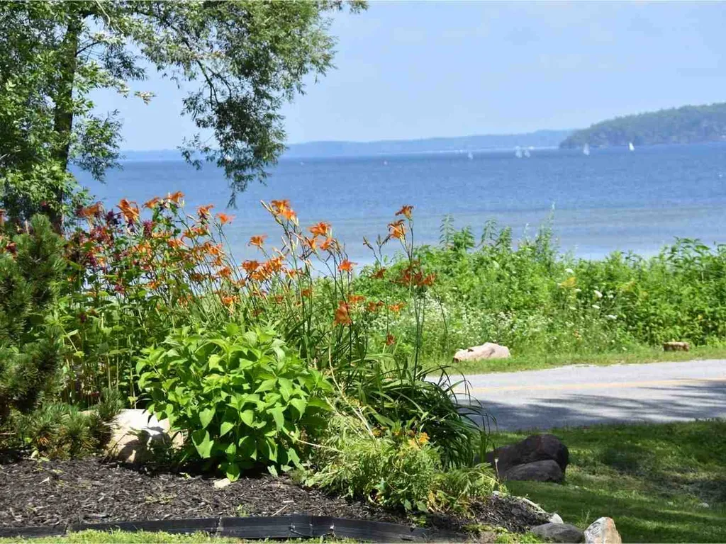 837 Bay Road Shelburne VT 05482