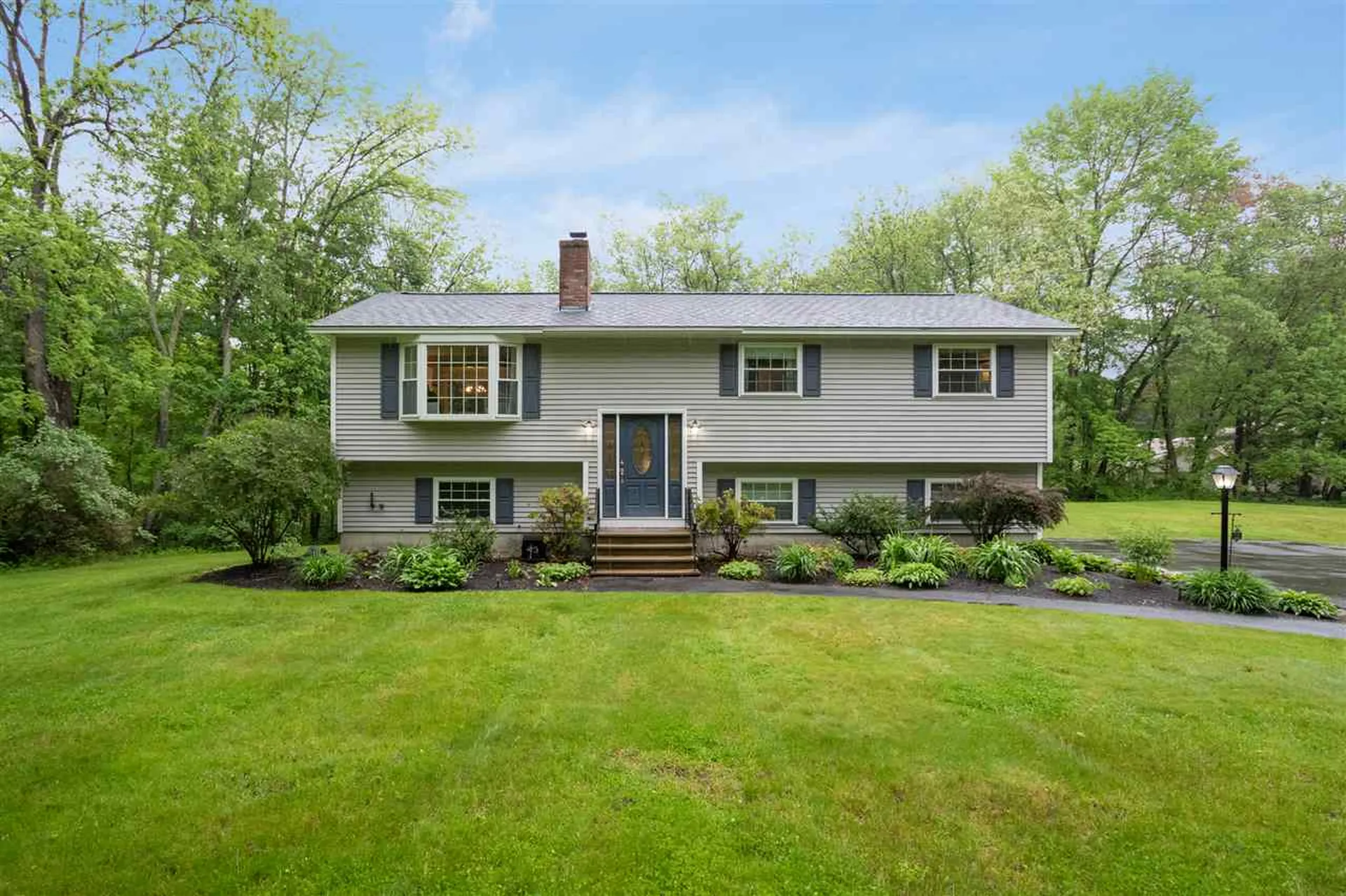 91 Wallace Road Bedford NH 03110