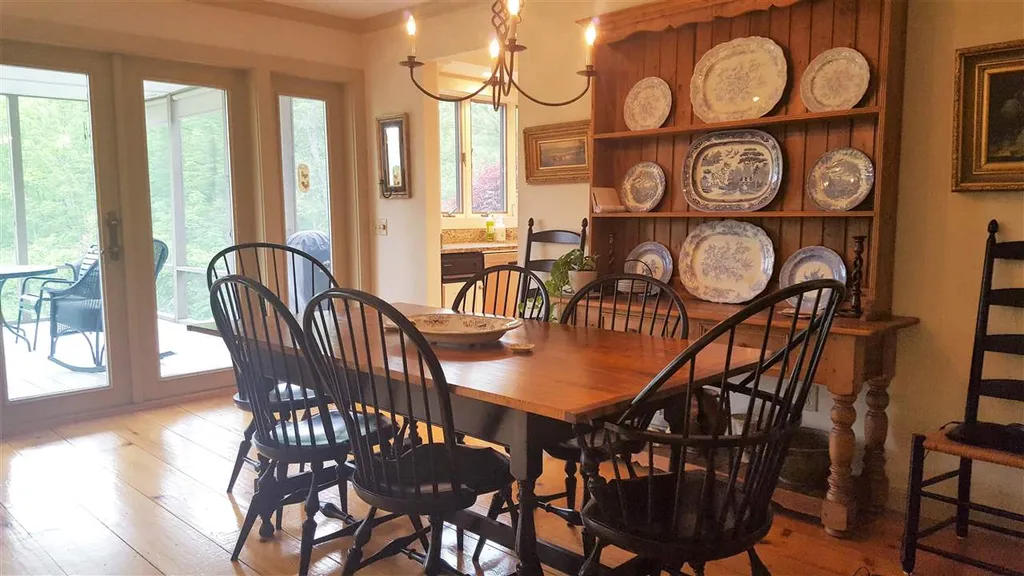 27 Lane Road Dorset VT 05251