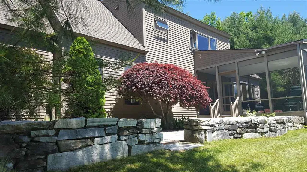 27 Lane Road Dorset VT 05251