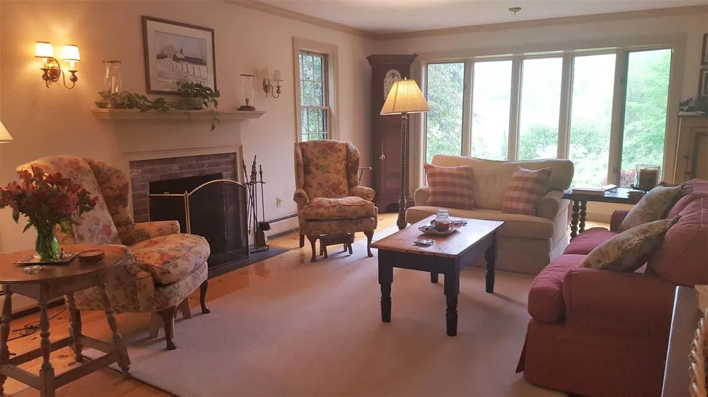 27 Lane Road Dorset VT 05251