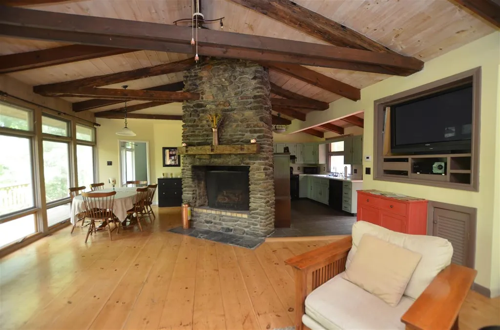 3068 Mountain Road Stowe VT 05672