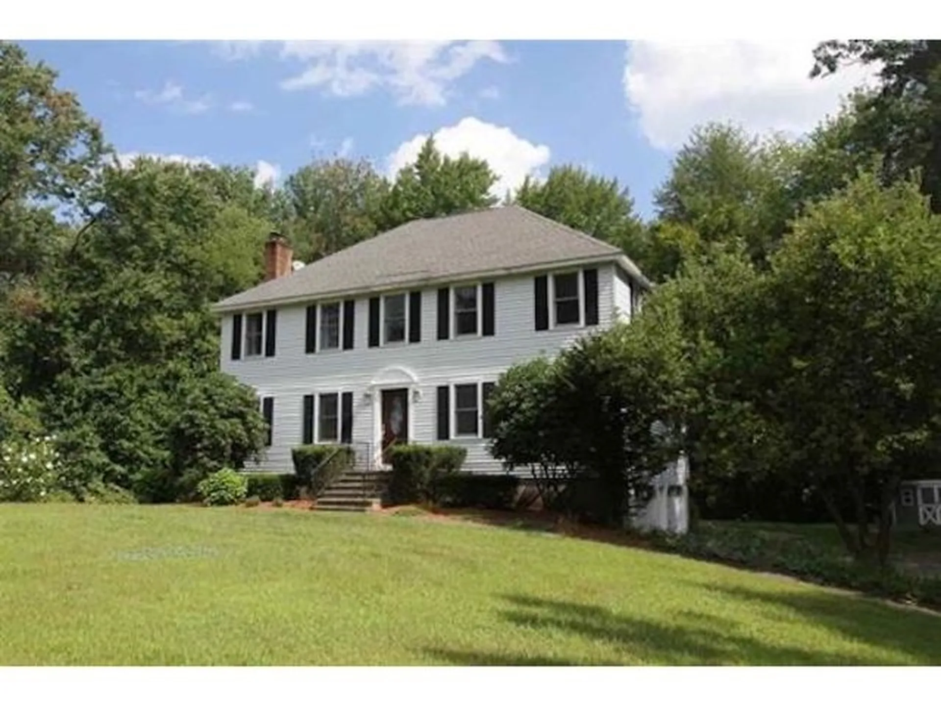 4 Nutfield Drive Londonderry NH 03053
