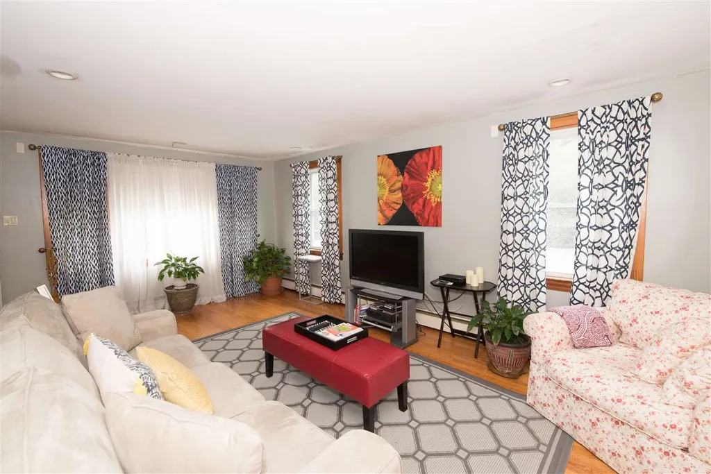 14 Rosewood Avenue Salem NH 03079