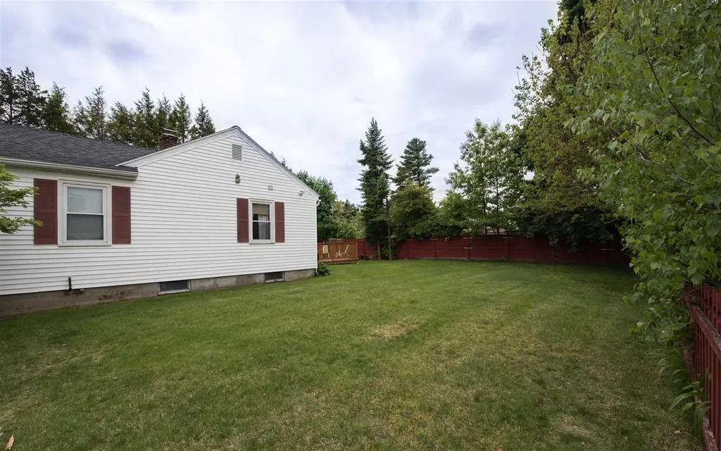 14 Rosewood Avenue Salem NH 03079