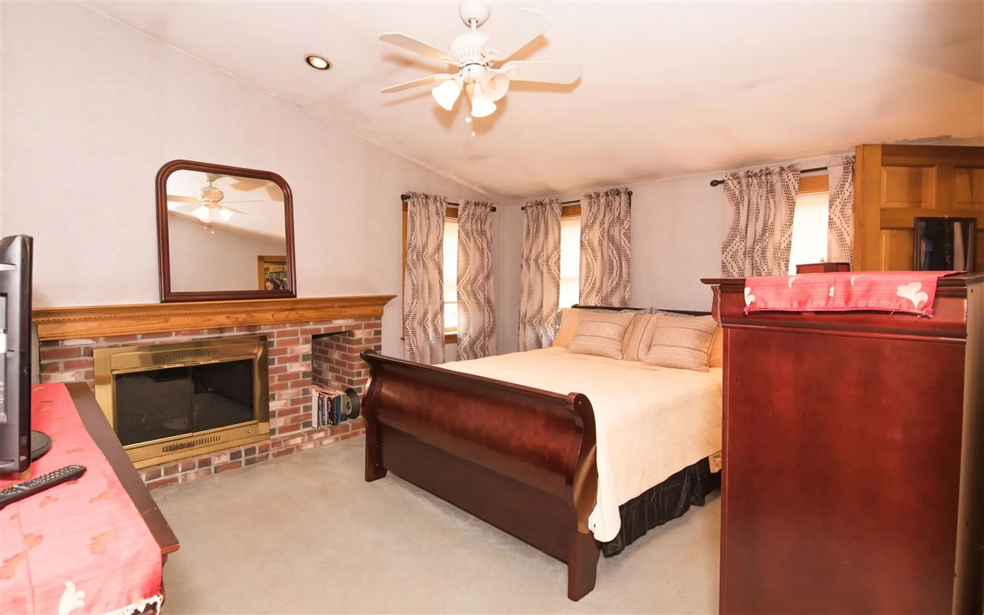 14 Rosewood Avenue Salem NH 03079