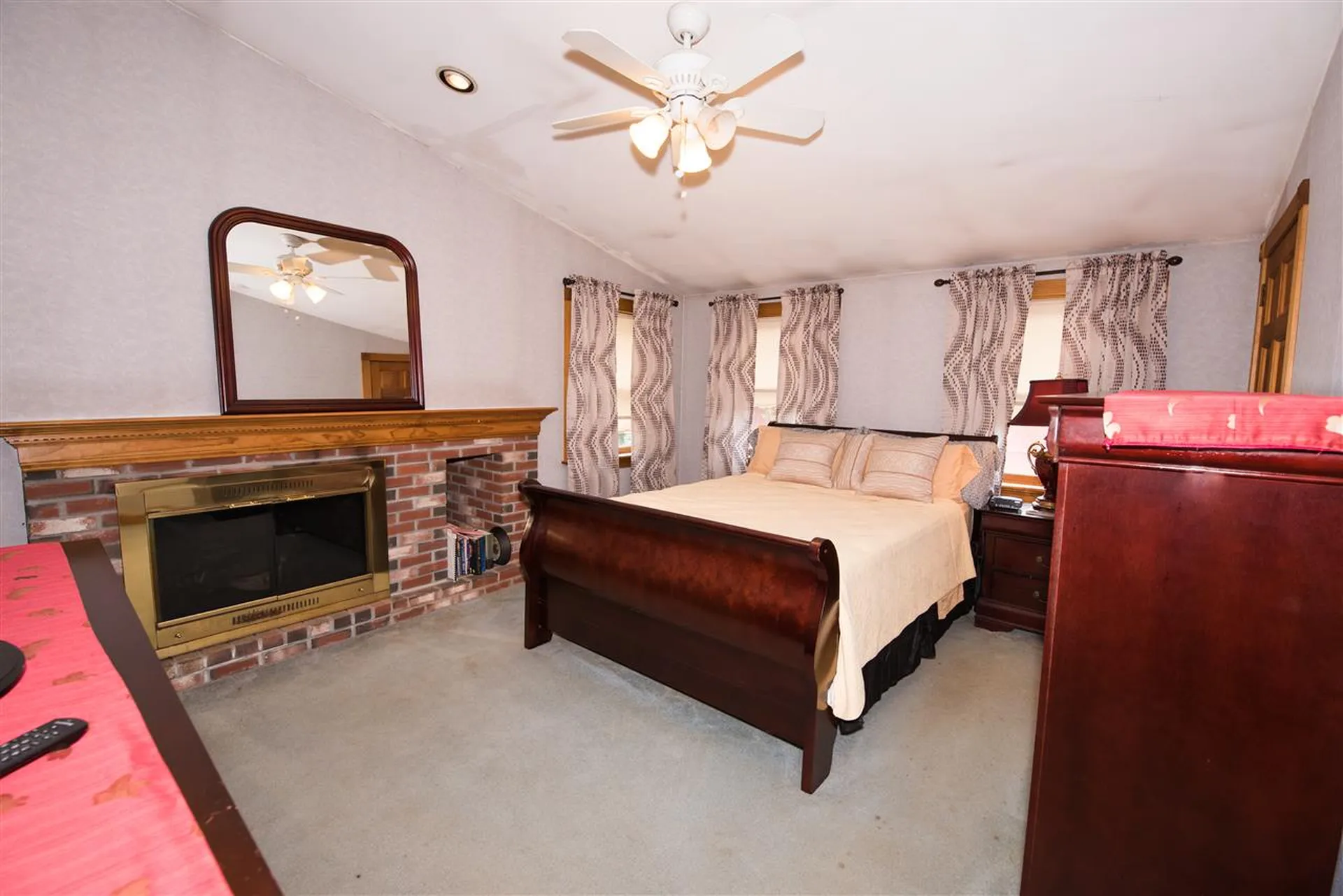 14 Rosewood Avenue Salem NH 03079