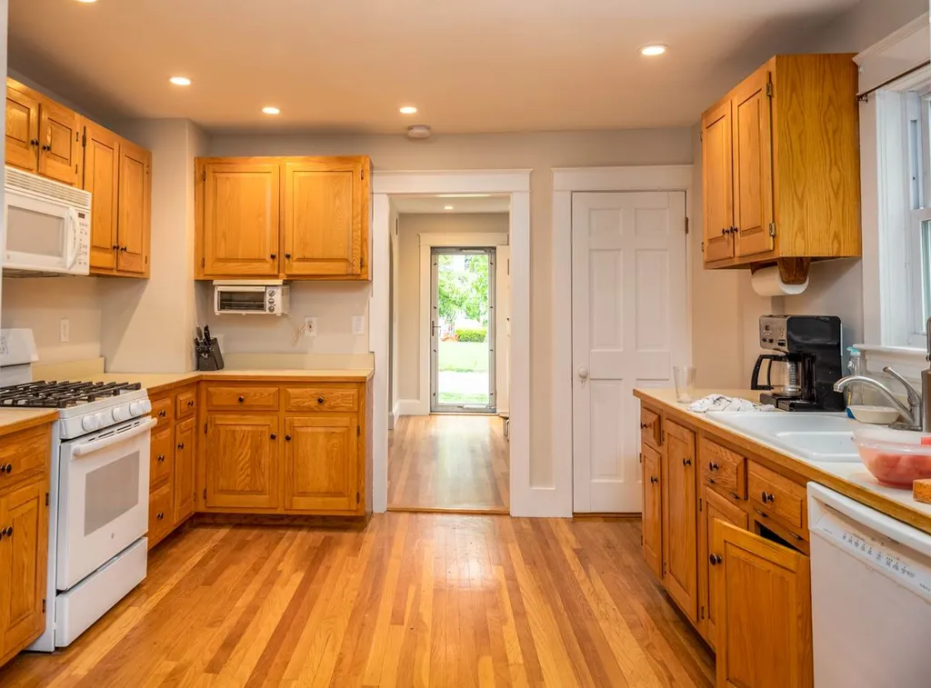 48 Hillside Drive Portsmouth NH 03801