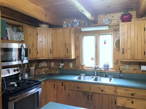 479 Dusty Swamp Road Hardwick VT 05843