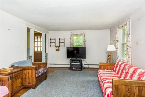 1 Reed Street Hudson NH 03051