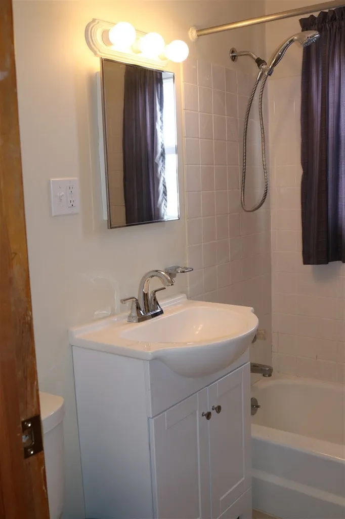 1138 Case Street Middlebury VT 05753