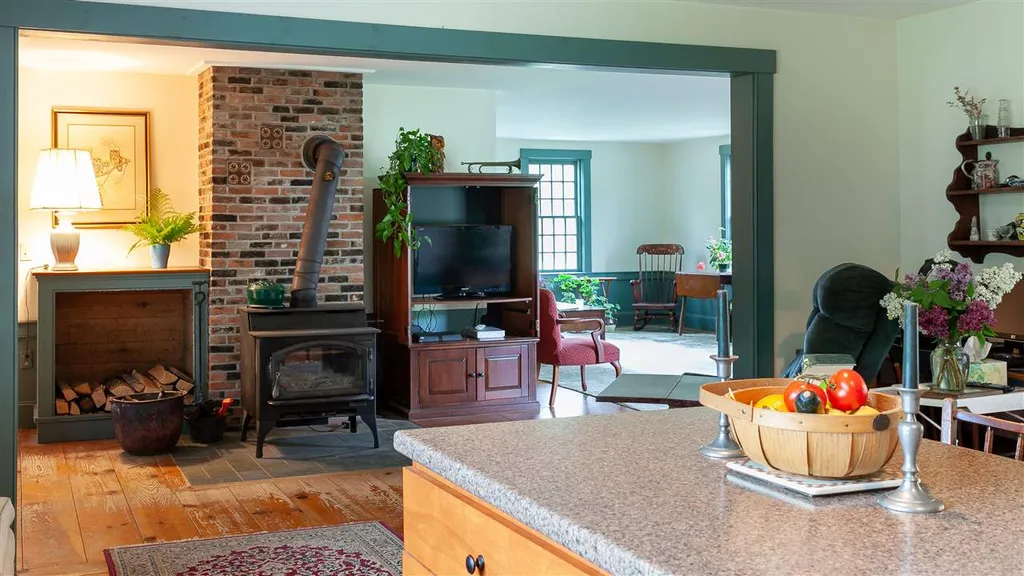 222 Hill Road Acworth NH 03601
