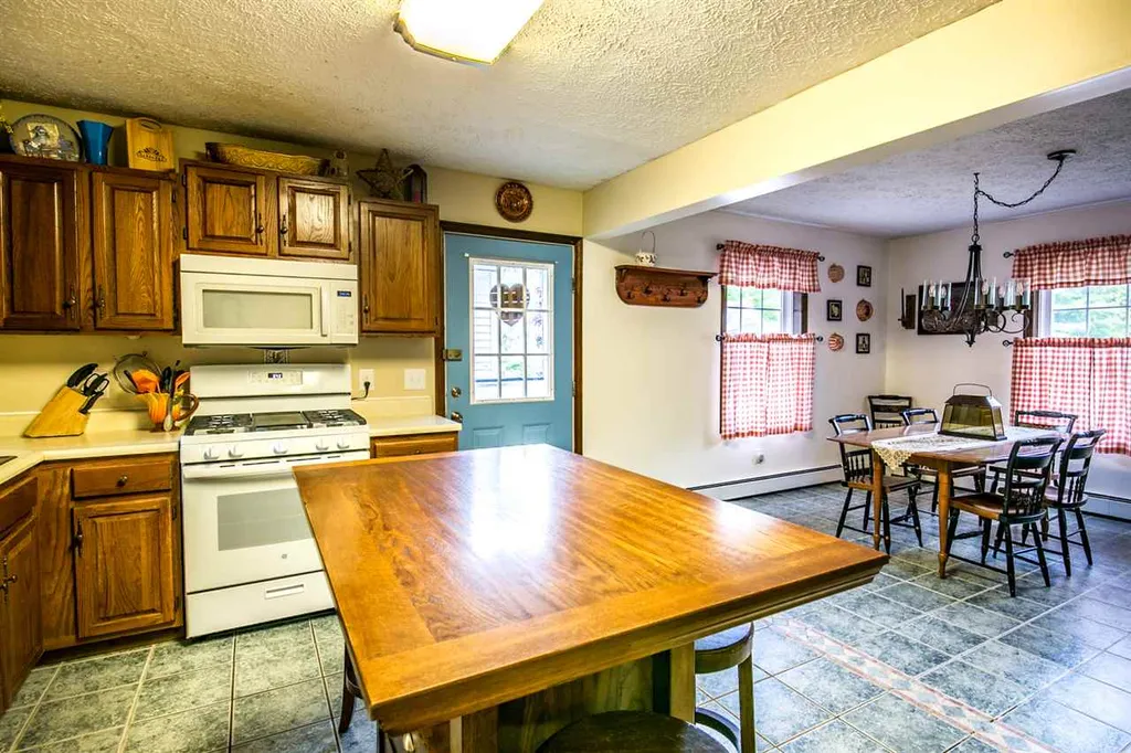 10 Sonya Road Milton VT 05468