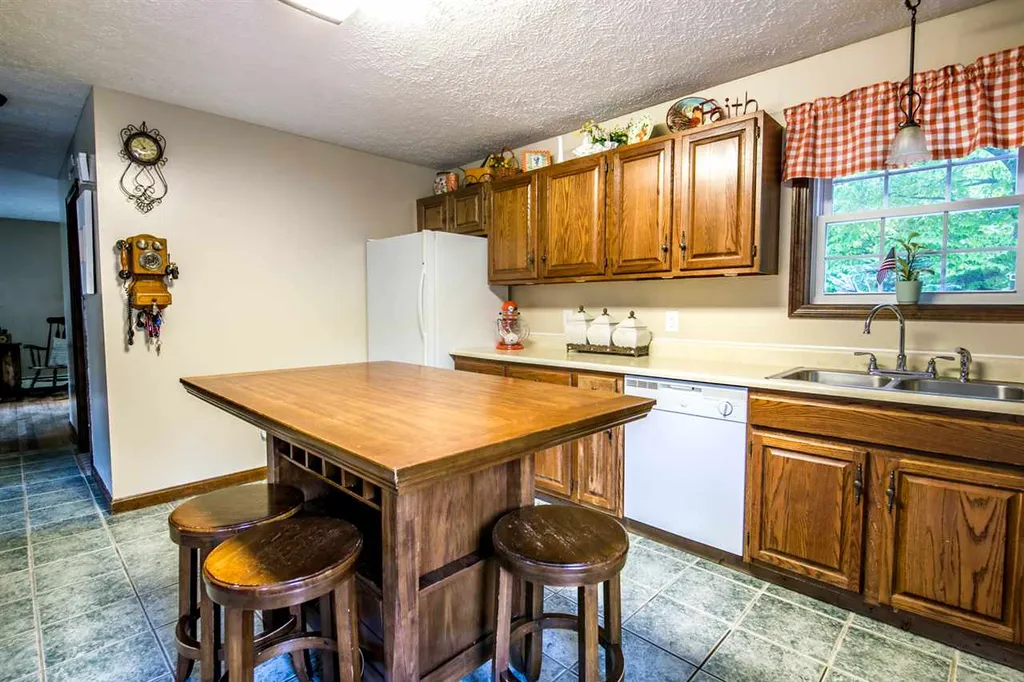 10 Sonya Road Milton VT 05468