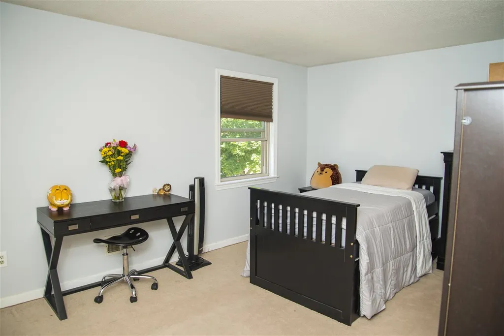 3 Larson Drive Hampstead NH 03841
