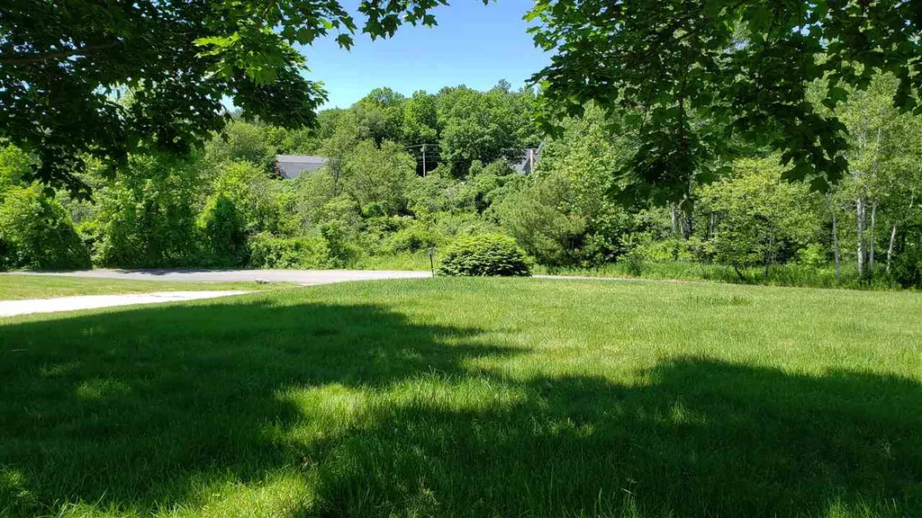 3 Larson Drive Hampstead NH 03841