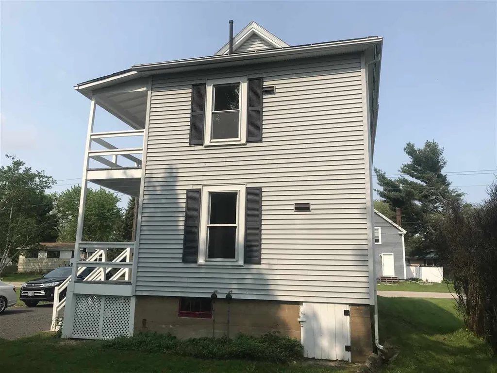 4 Down Street Somersworth NH 03878