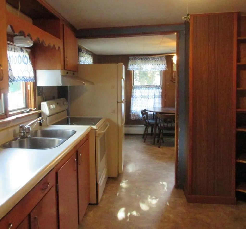 1405 Us Route 4 Danbury NH 03230