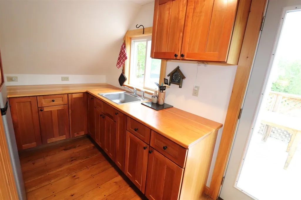 20 Maple Street Lincoln NH 03251