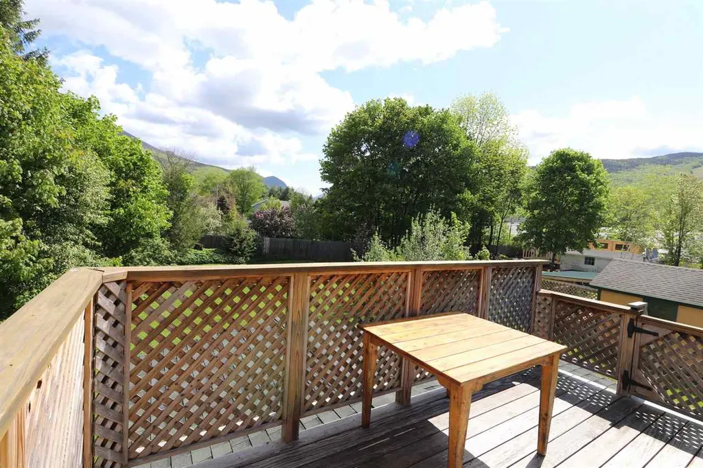 20 Maple Street Lincoln NH 03251