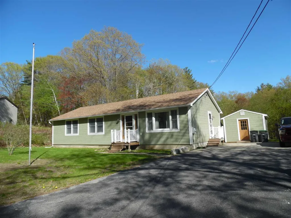 545 Cross Country Road Pembroke NH 03275