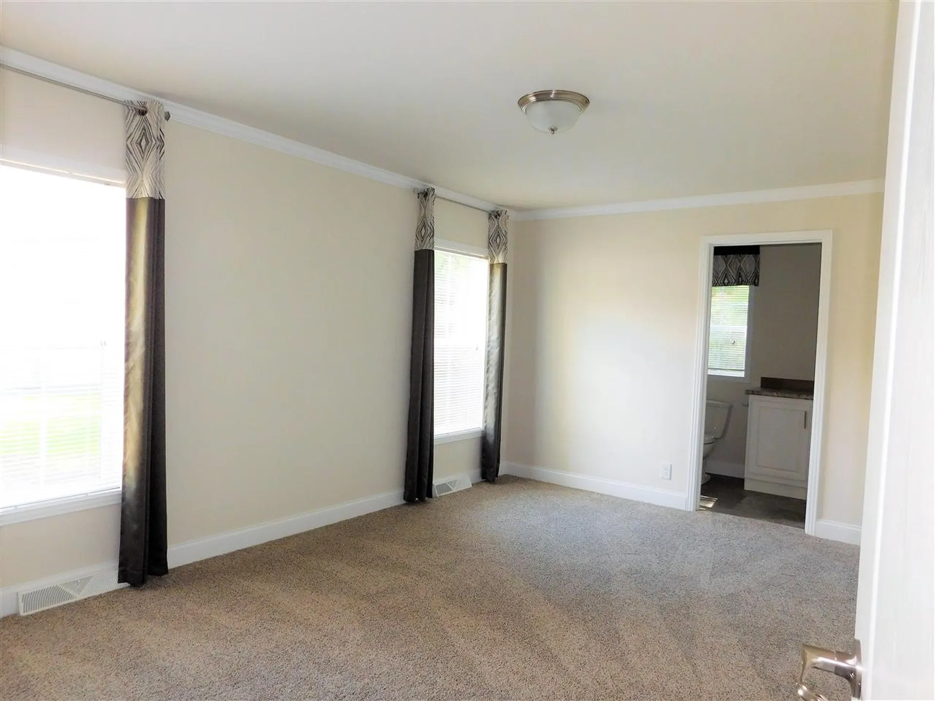 12 Sandpiper Path North Hampton NH 03862