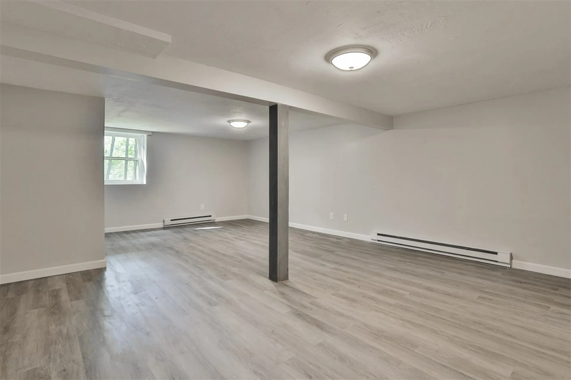 27 Berry Road Derry NH 03038
