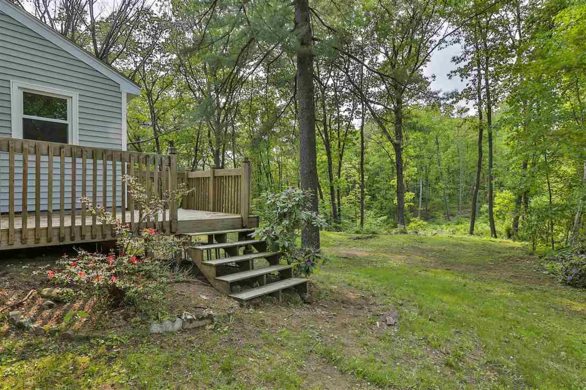 27 Berry Road Derry NH 03038