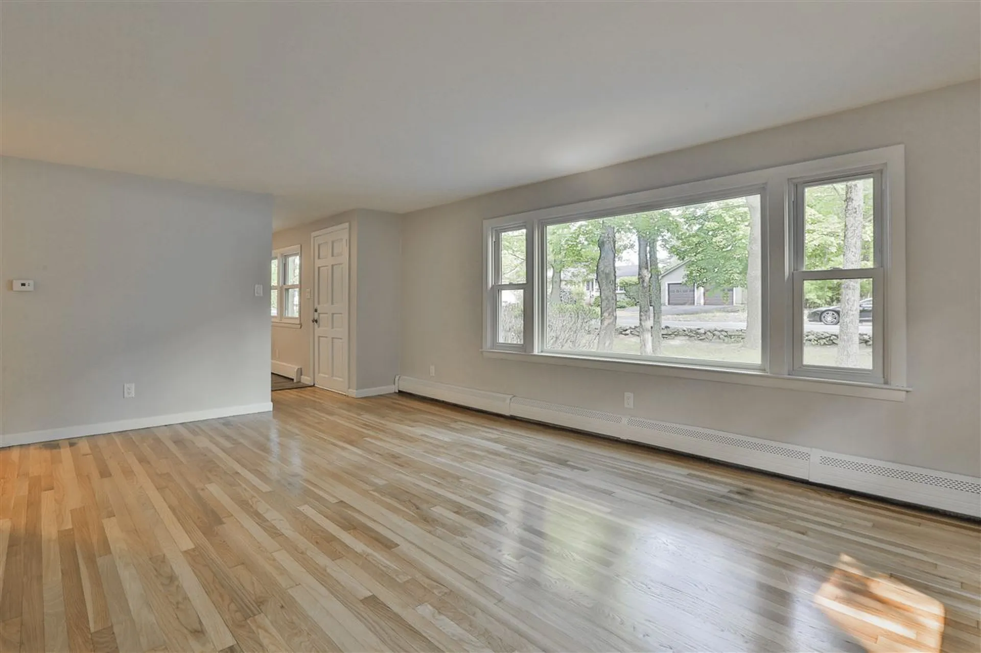 27 Berry Road Derry NH 03038