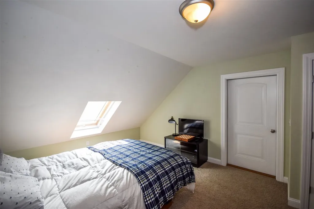 1 Ross Road Rollinsford NH 03869