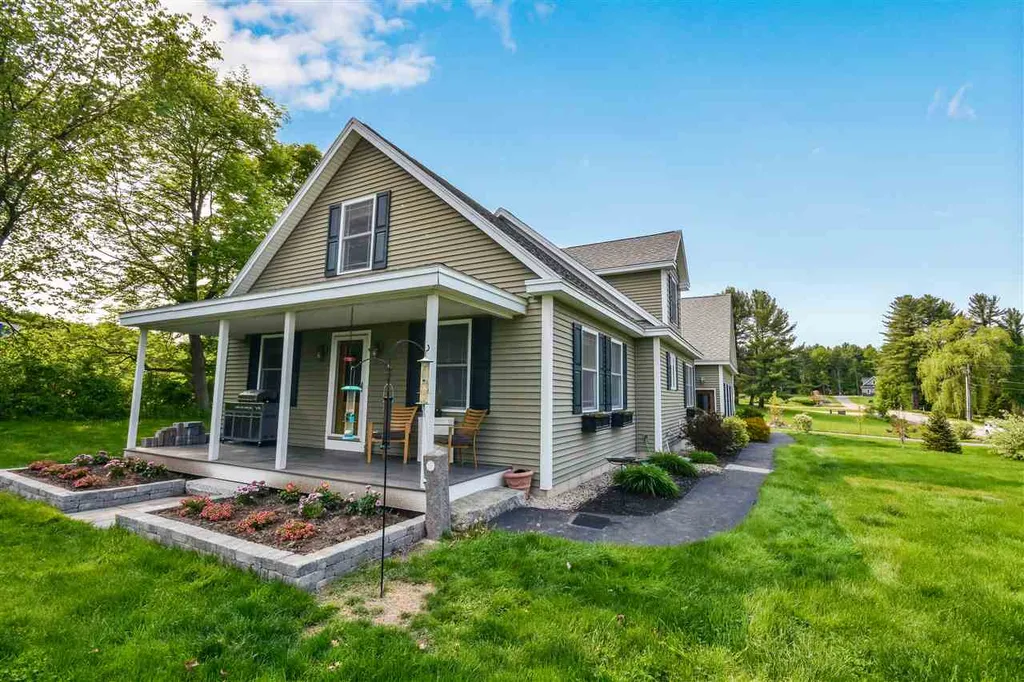 1 Ross Road Rollinsford NH 03869