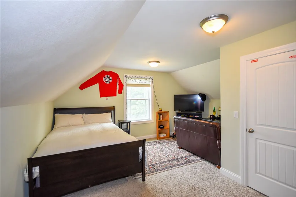 1 Ross Road Rollinsford NH 03869
