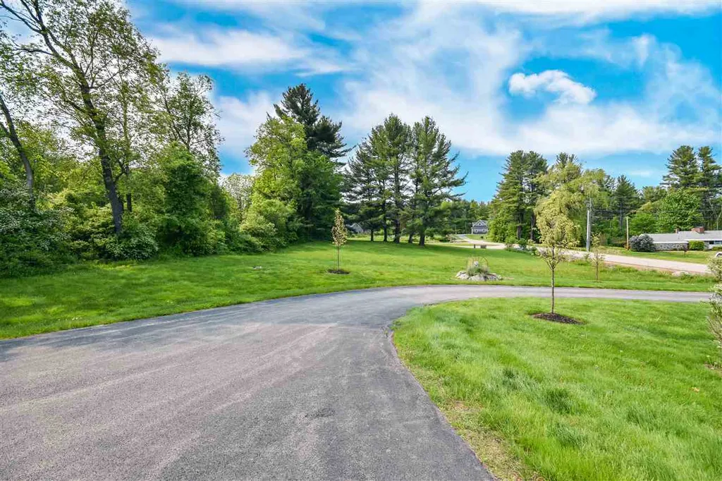 1 Ross Road Rollinsford NH 03869