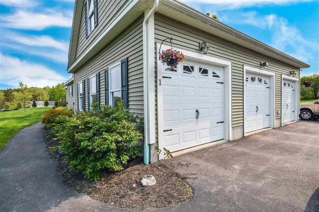 1 Ross Road Rollinsford NH 03869