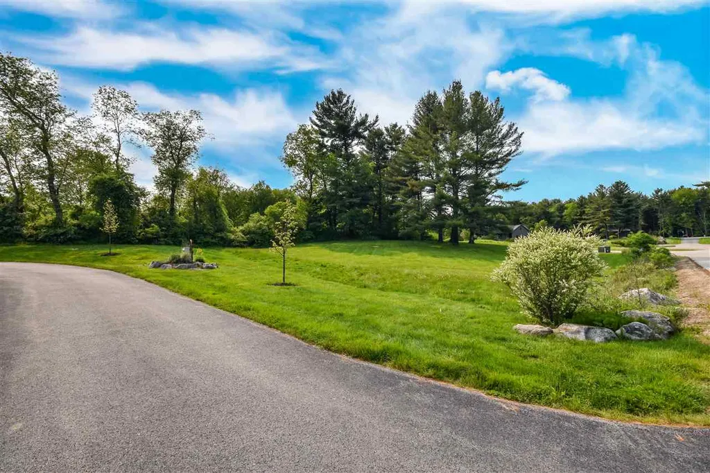 1 Ross Road Rollinsford NH 03869