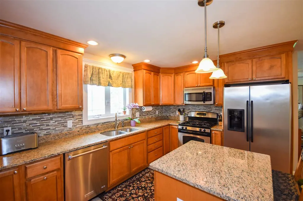 1 Ross Road Rollinsford NH 03869