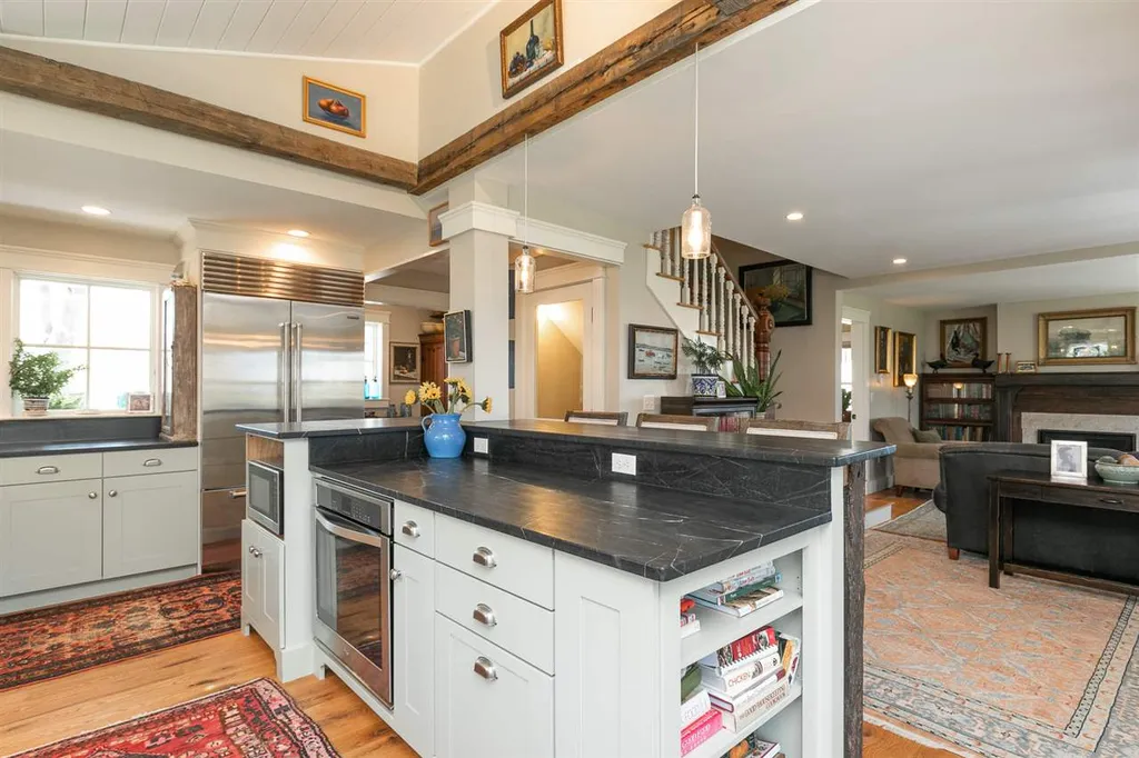 10 Fellows Court New Castle NH 03854